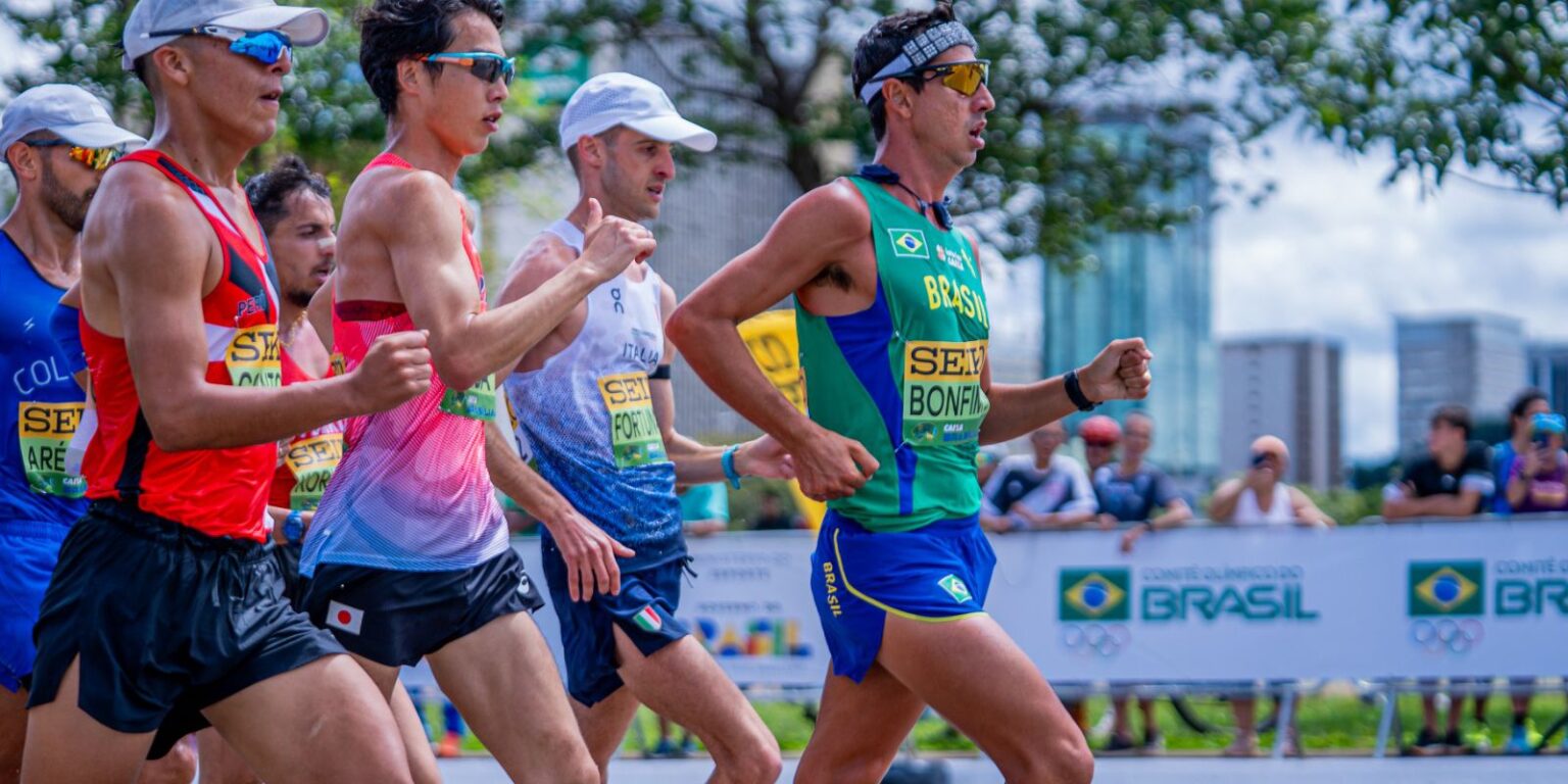 Caio Bonfim Brilha com Bronze no Mundial de Marcha em Budapeste