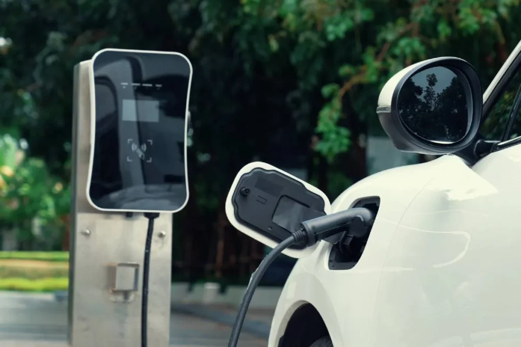 Carro Elétrico: Análise dos Custos de Recarga, Manutenção e Seguro em 2026