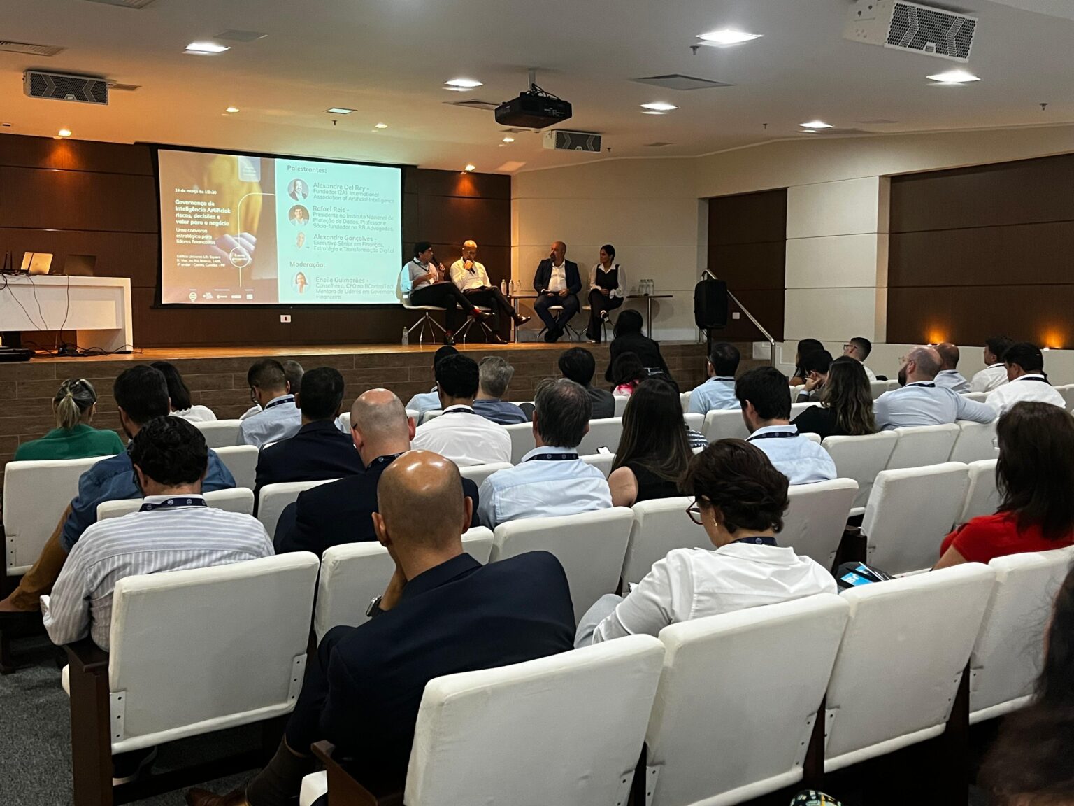 Desafios da IA nas Finanças: 60% dos CFOs Planejam Aumentar Investimentos e o Risco de Não Estar Pre