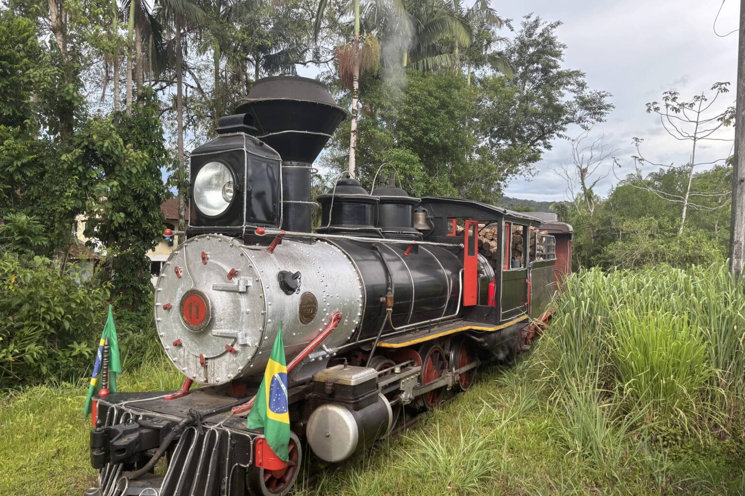Descubra o Trem Caiçara: Rota Alternativa Entre Morretes e Antonina no Paraná