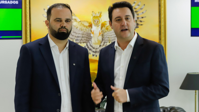 Força-Tarefa é Formada para Recuperar Instituto de Educação de Paranaguá Após Incêndio Força-Tarefa é Formada para Recuperar Instituto de Educação de Paranaguá Após Incêndio