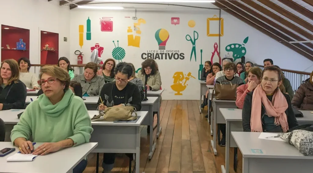 Oficinas Gratuitas do Liceu de Ofícios Criativos em Curitiba: Aprenda e Crie!