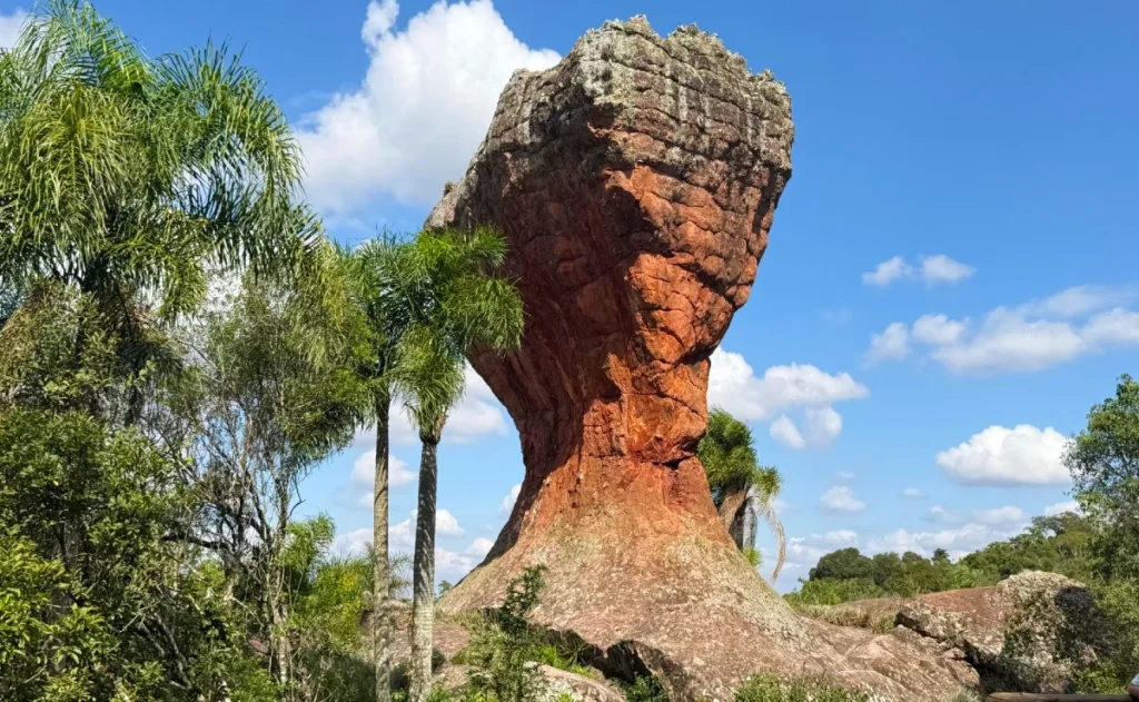 Parque Vila Velha: O Tesouro do Paraná Agora é Patrimônio Histórico e Cultural