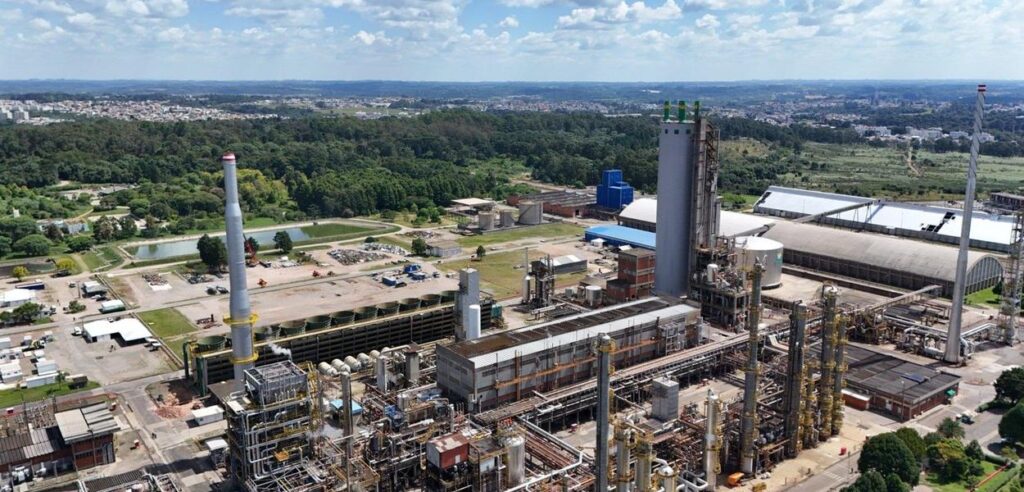 Petrobras Retoma Produção de Ureia em Araucária: Um Marco para o Agronegócio Brasileiro