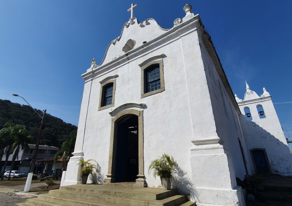Restauração da Igreja de 255 anos em Guaratuba: um Patrimônio Histórico em Revitalização
