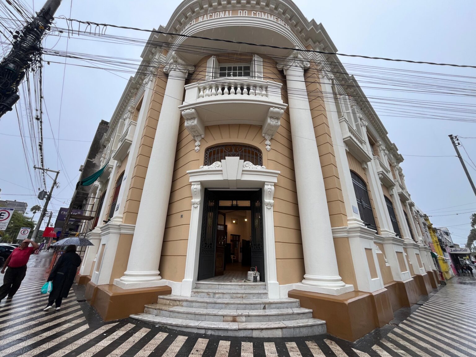 Revitalização da Casa de Cultura Pedro Wayne Restaura Cores Históricas de 1929