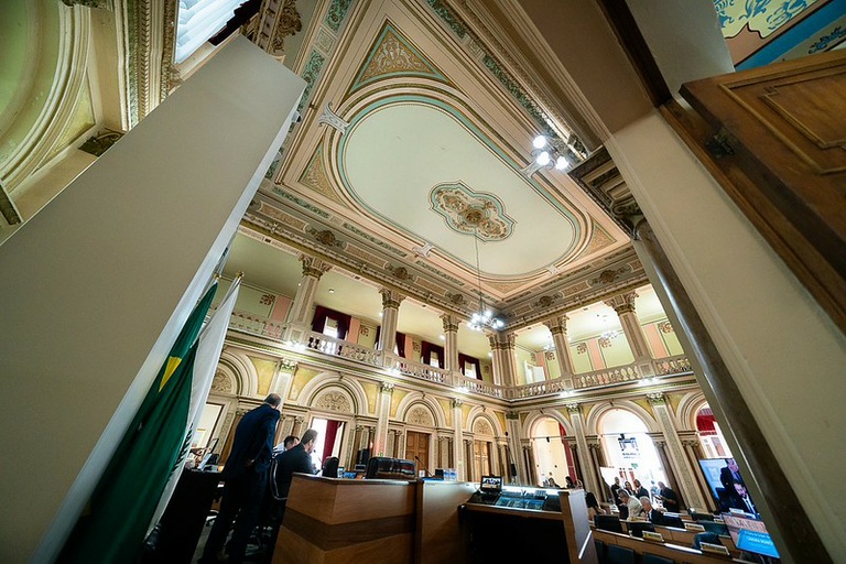 Vereadores de Curitiba Debatem Greve dos Professores na Rede Municipal de Ensino Vereadores de Curitiba Debatem Greve dos Professores na Rede Municipal de Ensino