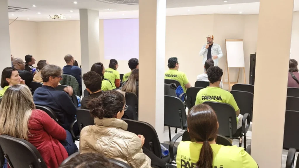 Profissionais do turismo se capacitam pela primeira vez no Litoral do Paraná e impulsionam setor