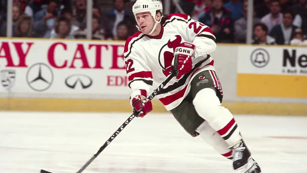 Claude Lemieux: Lenda da NHL e Campeão da Stanley Cup Morre aos 60 Anos