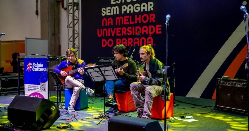 Arena Cultural no Universo UFPR: Arte e Interatividade em Curitiba