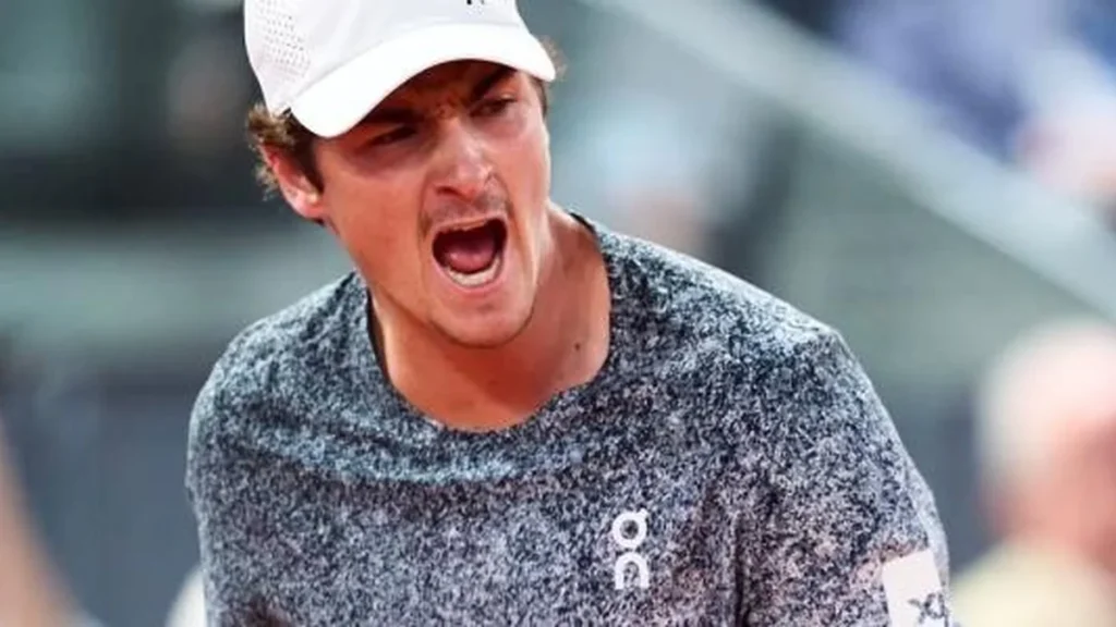 João Fonseca se prepara para Roland Garros após derrotas em Madri e Roma