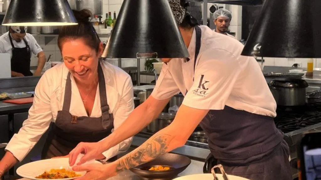 Chef Claudia Krauspenhar promove encontro gastronômico com grandes nomes no K.sa em Curitiba