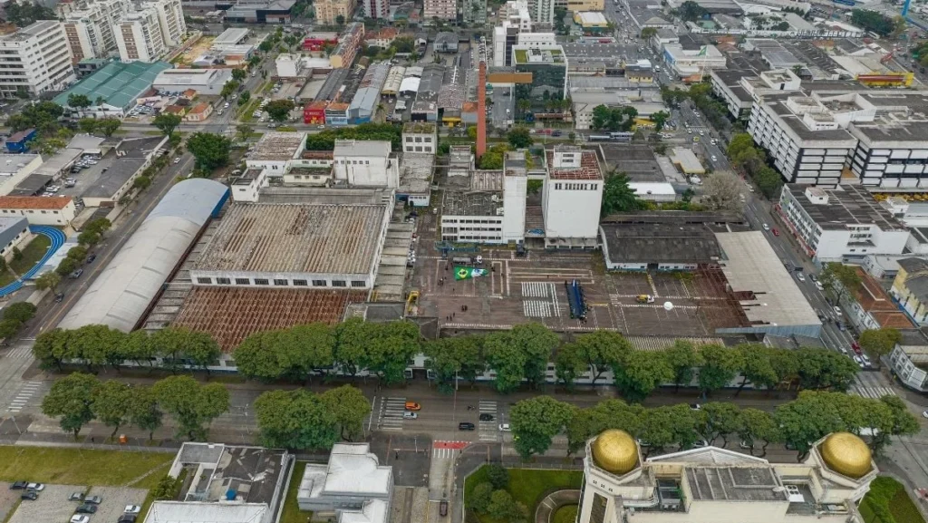 Antiga Fábrica da Brahma em Curitiba: Polo de Inovação com R$ 296,5 milhões de Investimento