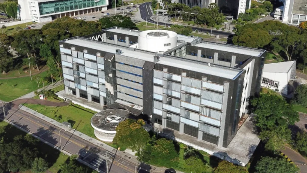 Paraná firma contrato de R$ 112 milhões com empresa declarada inidônea em São Paulo Paraná firma contrato de R$ 112 milhões com empresa declarada inidônea em São Paulo