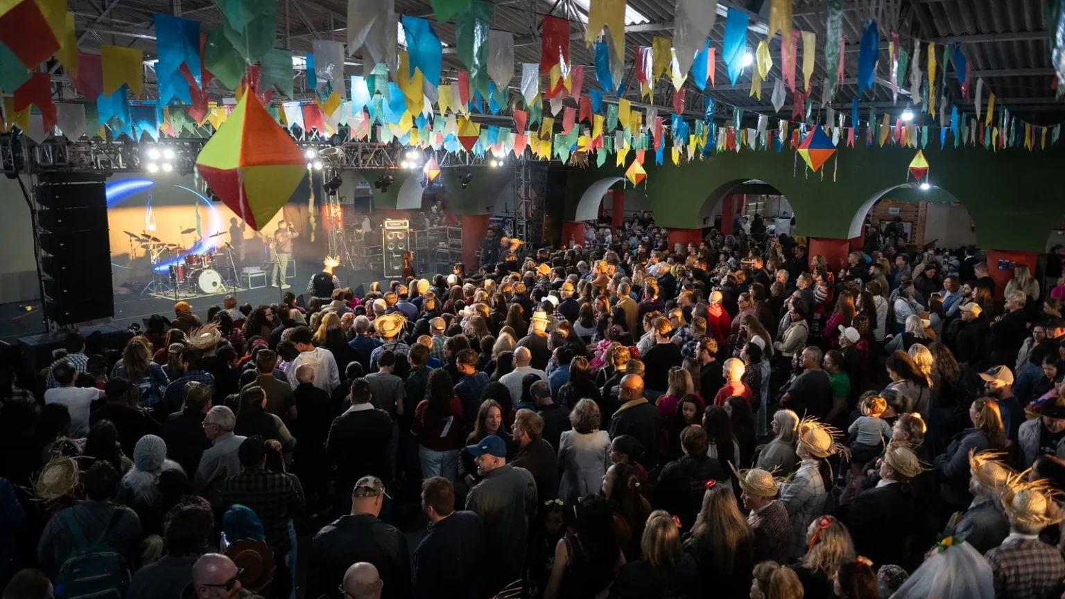 Paraná Junino 2024: 8 Cidades Celebram a Cultura Regional com Festas Gratuitas Paraná Junino 2024: 8 Cidades Celebram a Cultura Regional com Festas Gratuitas