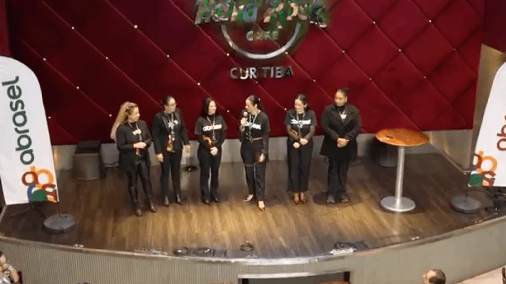 Café com Negócios da Abrasel-PR destaca turismo e segurança jurídica no Paraná