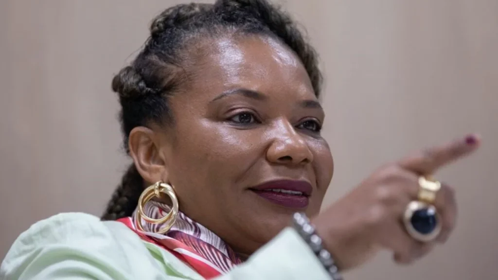 Ministra da Cultura lança programa inovador em Curitiba para integrar cultura e meio ambiente