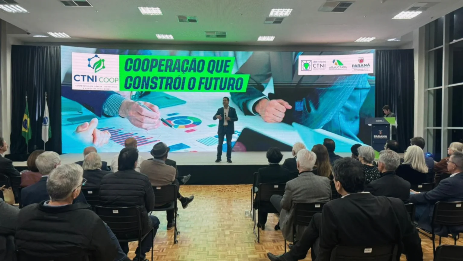 Paraná lança Cooperativa de Ciência e Tecnologia para impulsionar inovação em bioeconomia