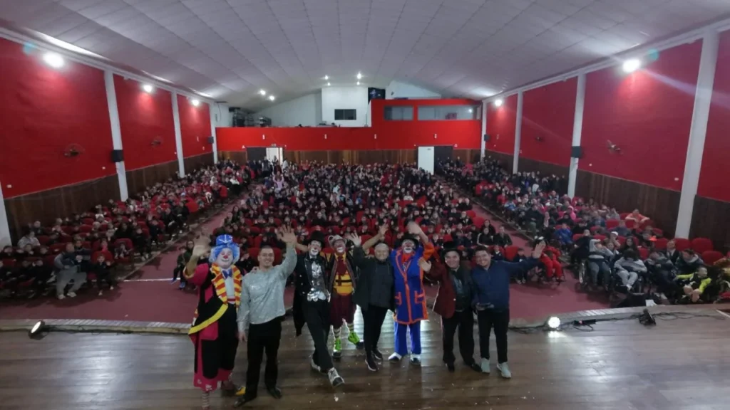 Família Queirolo celebra 80 anos de tradição circense no Paraná com projeto cultural