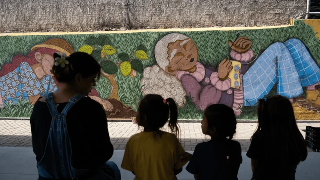 Projeto em Curitiba Une Arte Urbana e Literatura para Ensinar os ODS nas Escolas Públicas