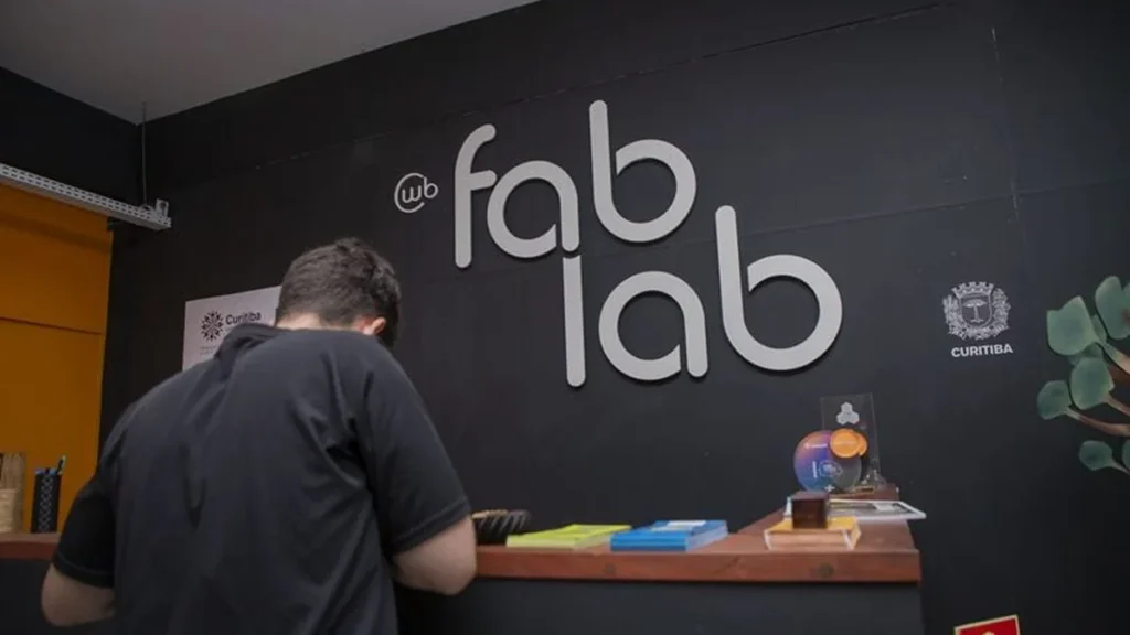 Encontro sobre Robótica Móvel Industrial reúne inovação e tecnologia em Curitiba