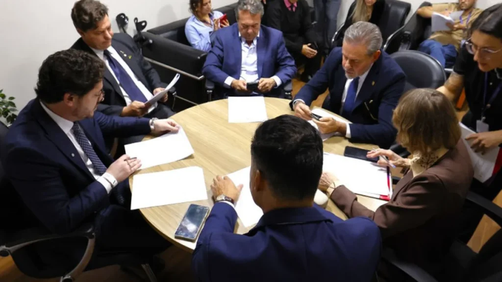 Comissão da Alep aprova 10 projetos para fortalecer o turismo no Paraná Comissão da Alep aprova 10 projetos para fortalecer o turismo no Paraná