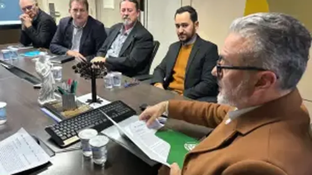 G7 Paraná defende exclusão de tributos federais do cálculo do ICMS para preservar economia G7 Paraná defende exclusão de tributos federais do cálculo do ICMS para preservar economia